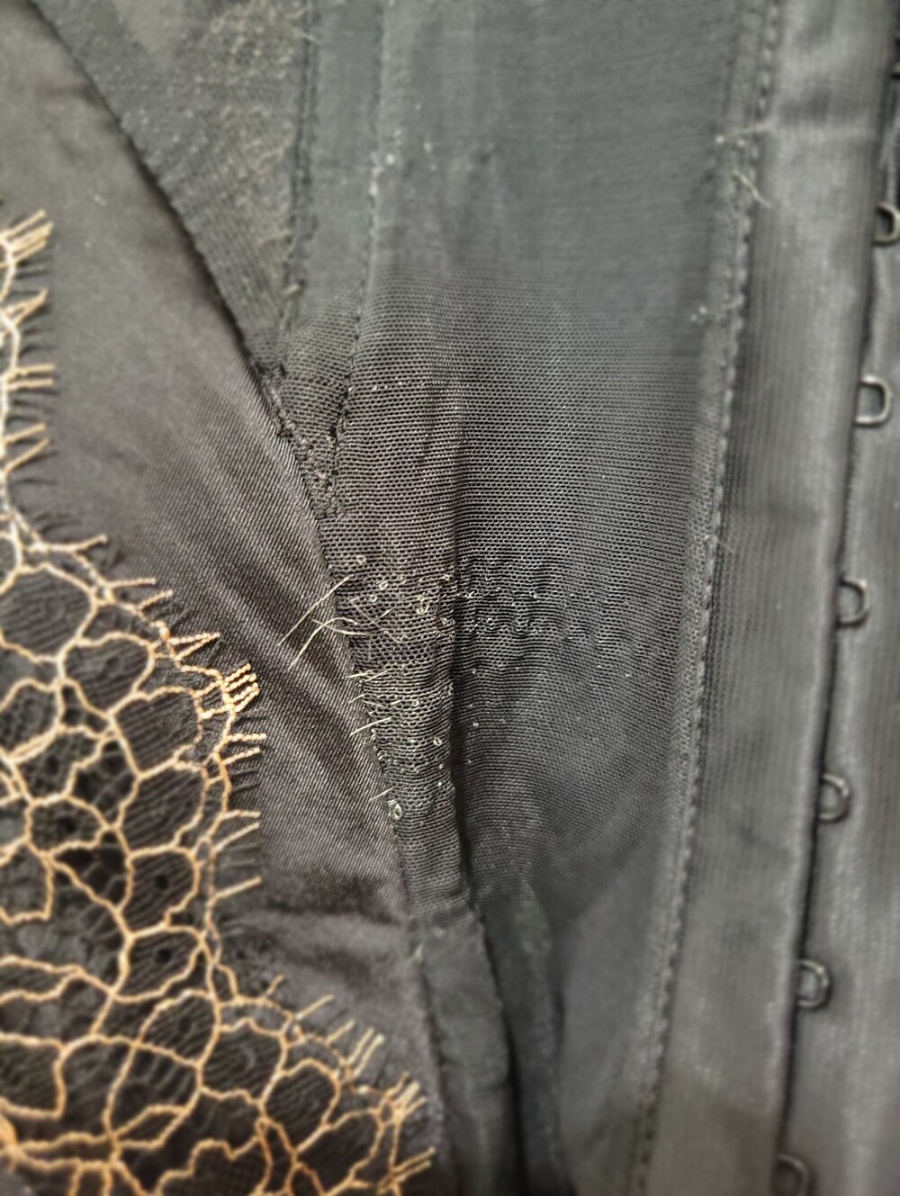 Victoria's Secret Black & Gold Lace Bustier - Picture 11 of 16